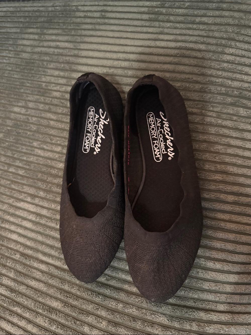 Skechers Women's Black Knit Memory Foam Flats